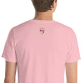 Close-up of the More Padel Please logo under the collar on the back of the pink Revés de Día Padel Tee