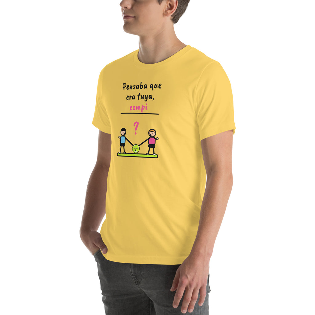Front-left view of the yellow Pensaba Que Era Tuya, Compi Padel Tee